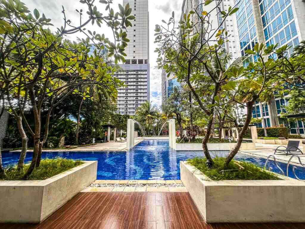 Apartemen exquisite 3br surabaya di via tower ciputra World