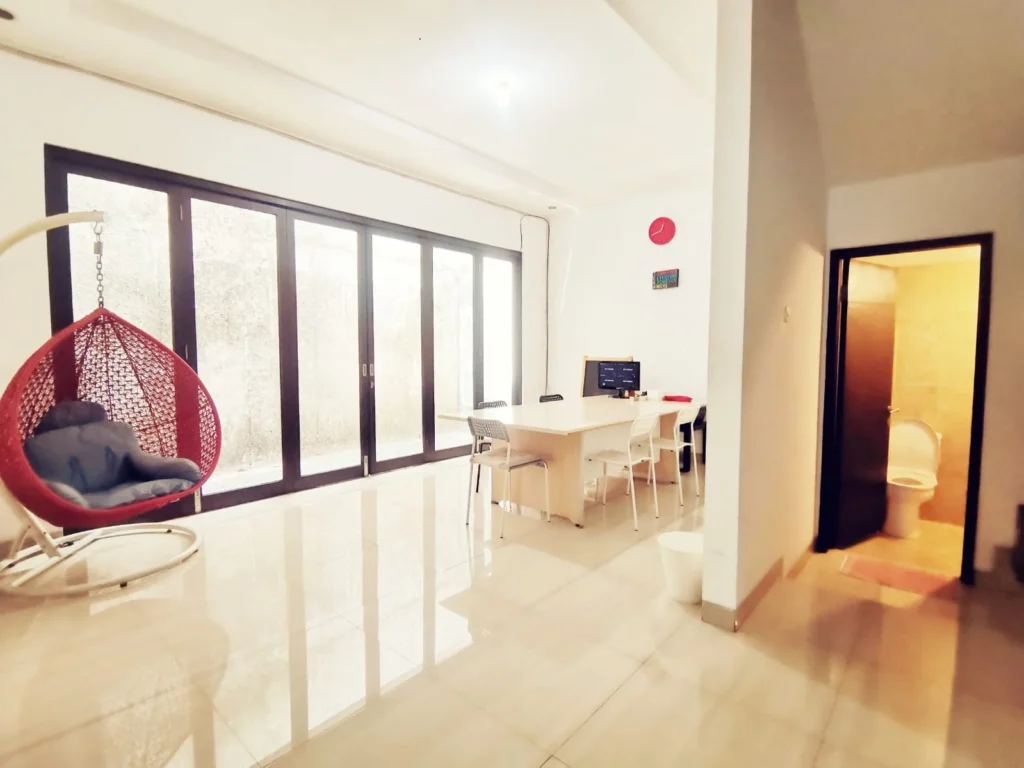 Rumah 4 kamar di nuansa swadarma residence jakarta selatan